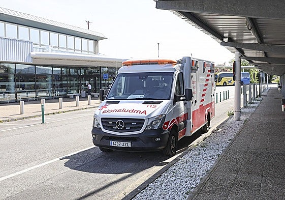 La ambulancia del aeropuerto de Asturias, el último día de servicio, el pasado 30 de abril.