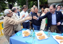Gaspar Llamazares, Juan Carlos Rodríguez-Ovejero, Carlos Fernández Llaneza, José Ramón Prado, Marta Suárez y Alfredo Canteli en el Martes de Campo.