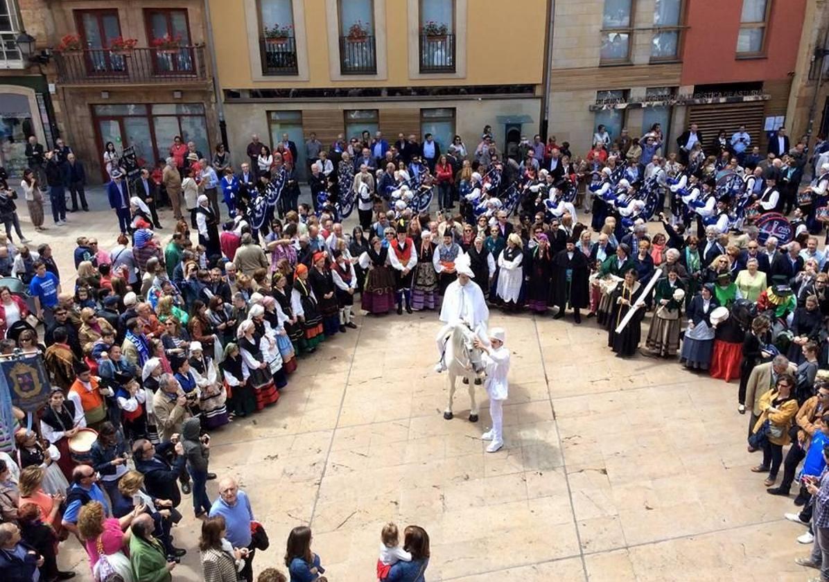 Oviedo, de fiesta el Martes de Campo