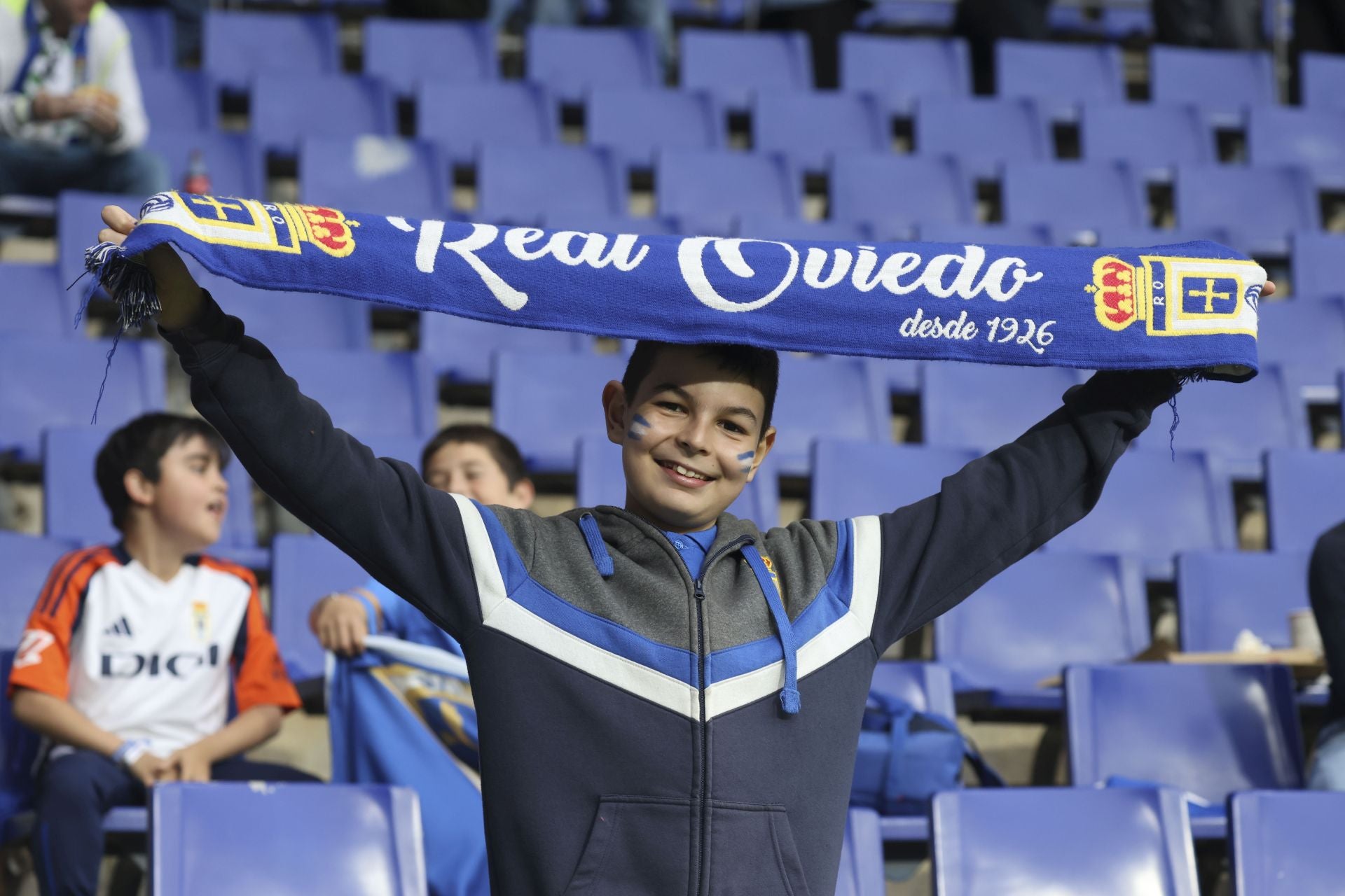 ¿Estuviste en el Real Oviedo - Almería? ¡Búscate en las imágenes!