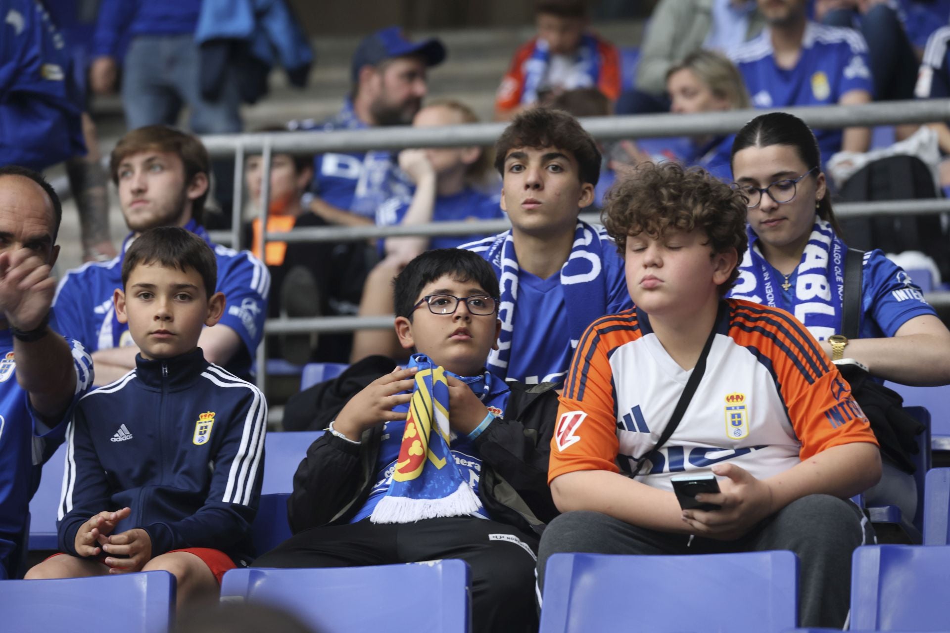¿Estuviste en el Real Oviedo - Almería? ¡Búscate en las imágenes!