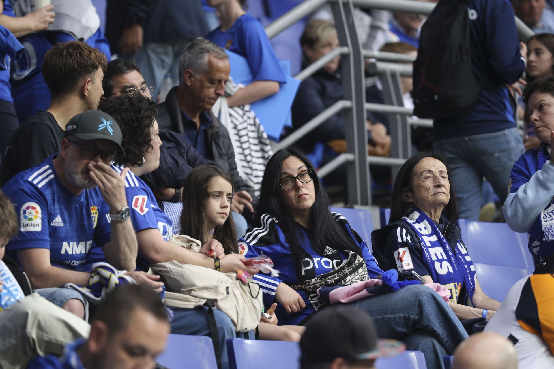 ¿Estuviste en el Real Oviedo - Almería? ¡Búscate en las imágenes!