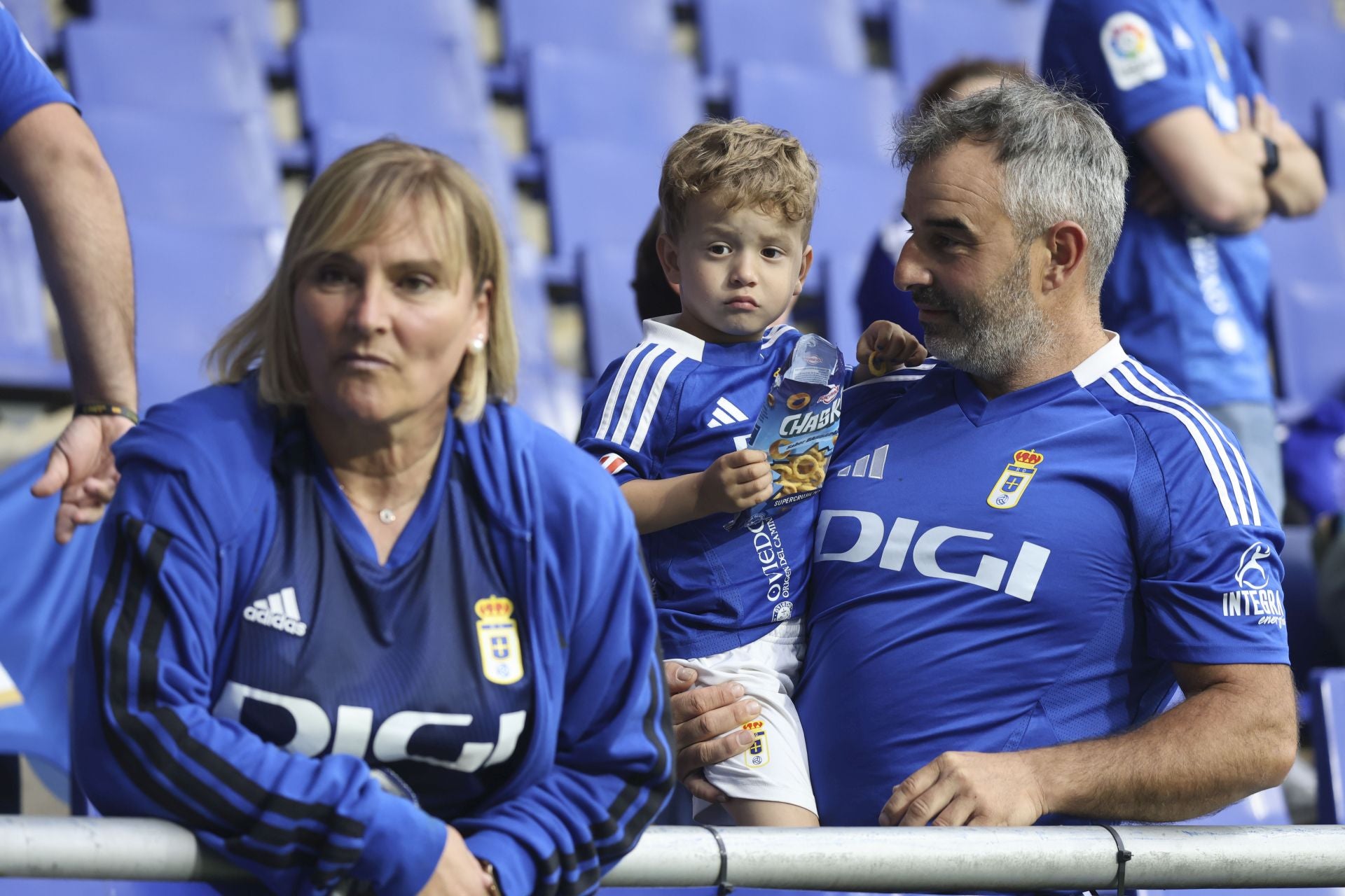 ¿Estuviste en el Real Oviedo - Almería? ¡Búscate en las imágenes!