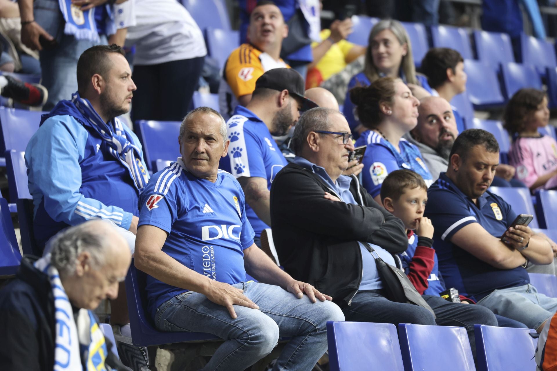 ¿Estuviste en el Real Oviedo - Almería? ¡Búscate en las imágenes!