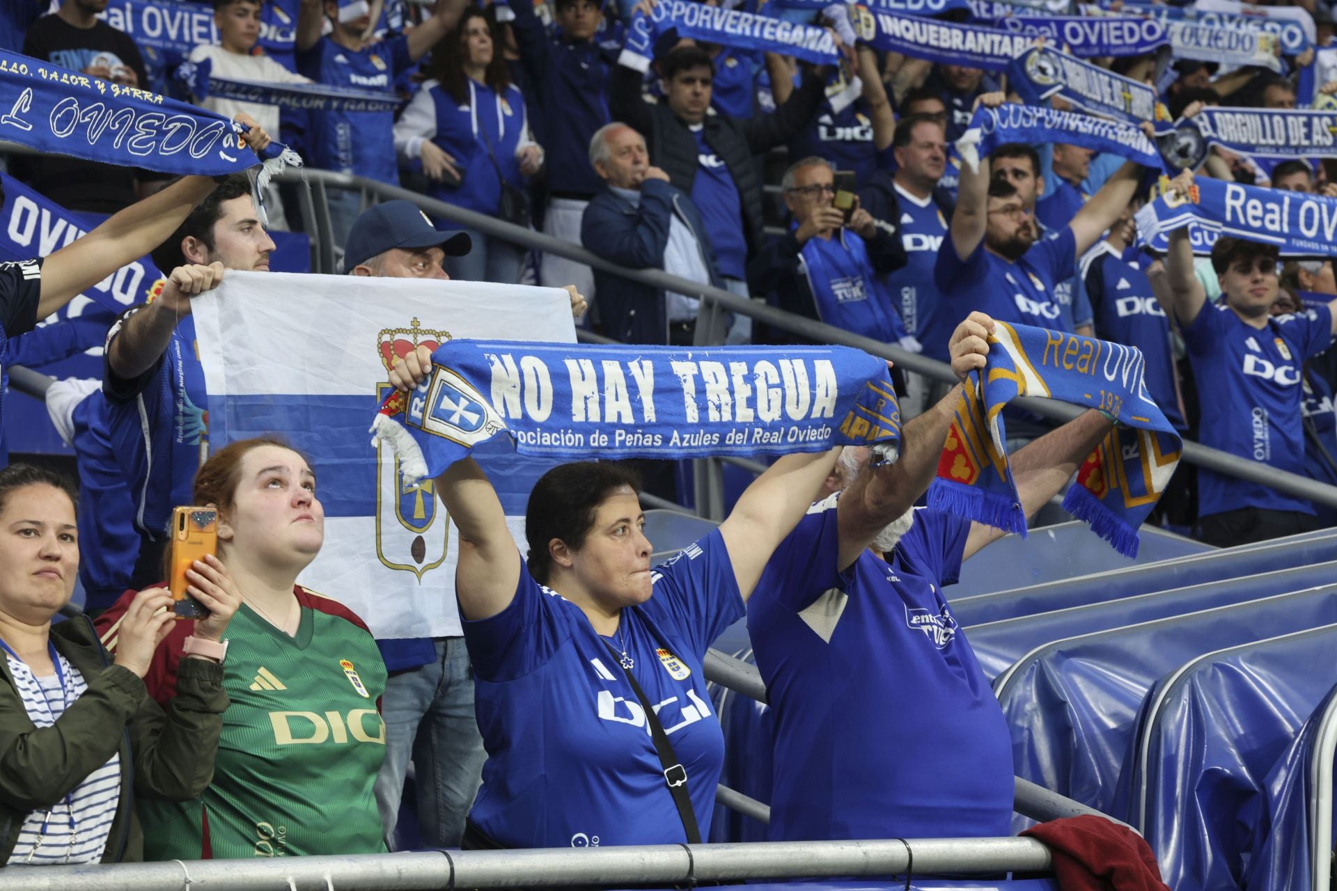 ¿Estuviste en el Real Oviedo - Almería? ¡Búscate en las imágenes!