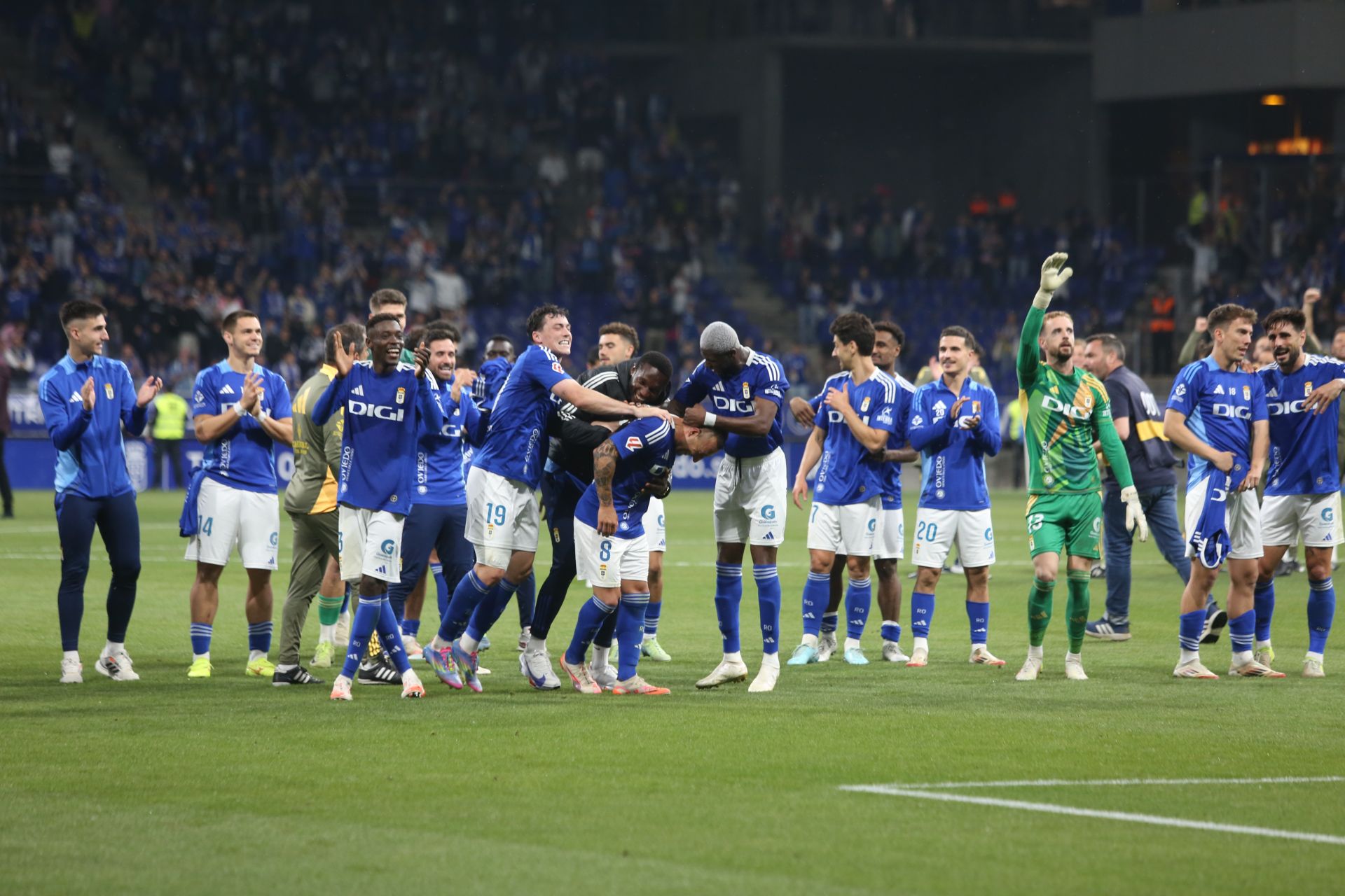 Las mejores imágenes del Real Oviedo - Almería