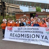 Concentración convocada por el comité de empresa del parque de carbones de Arcelor, en Aboño.