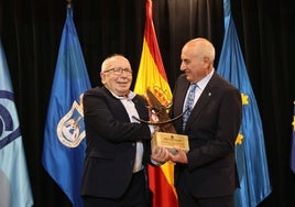 El Centro Asturiano distingue a Aquilino Caramés con el Premio Amor al Deporte
