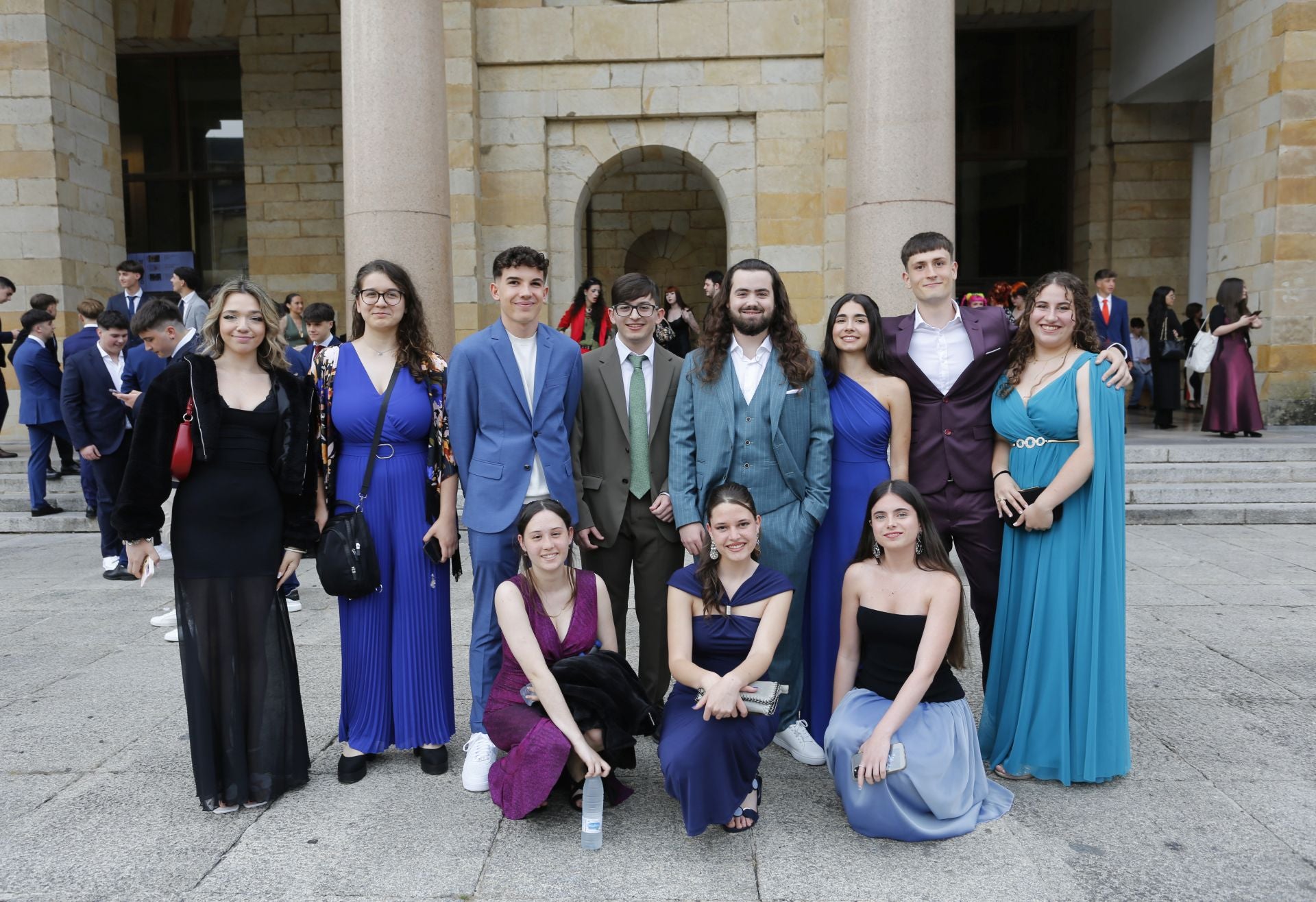 Emoción, alegría y mucha ilusión: los alumnos del IES Laboral y el San Eutiquio se gradúan