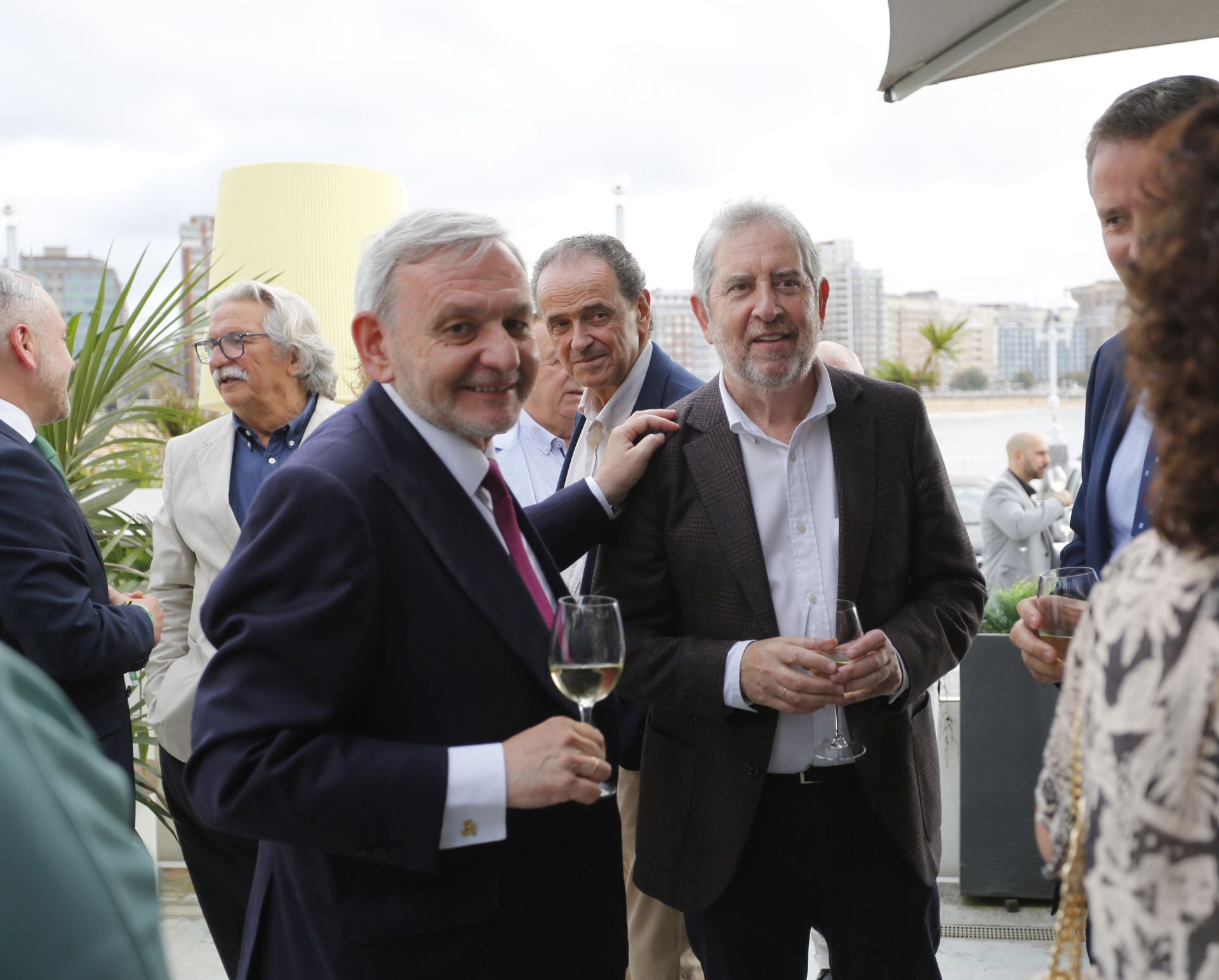 La AECC celebra su cena de gala solidaria en Gijón