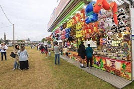Prau de las fiestas de Cabueñes donde hoy habrá concentración de coches clásicos.