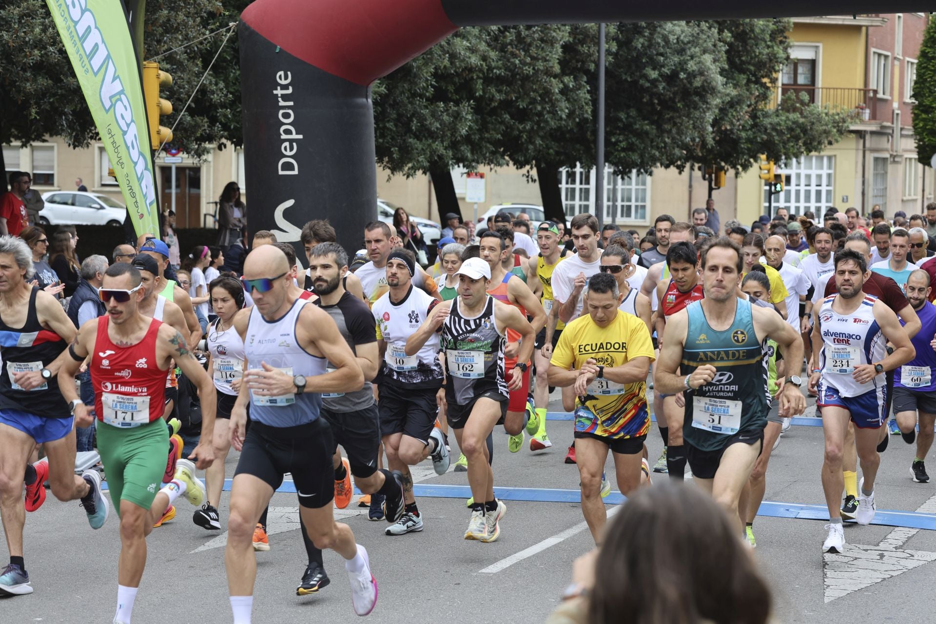 El Llano, en Gijón, corre por una buena causa