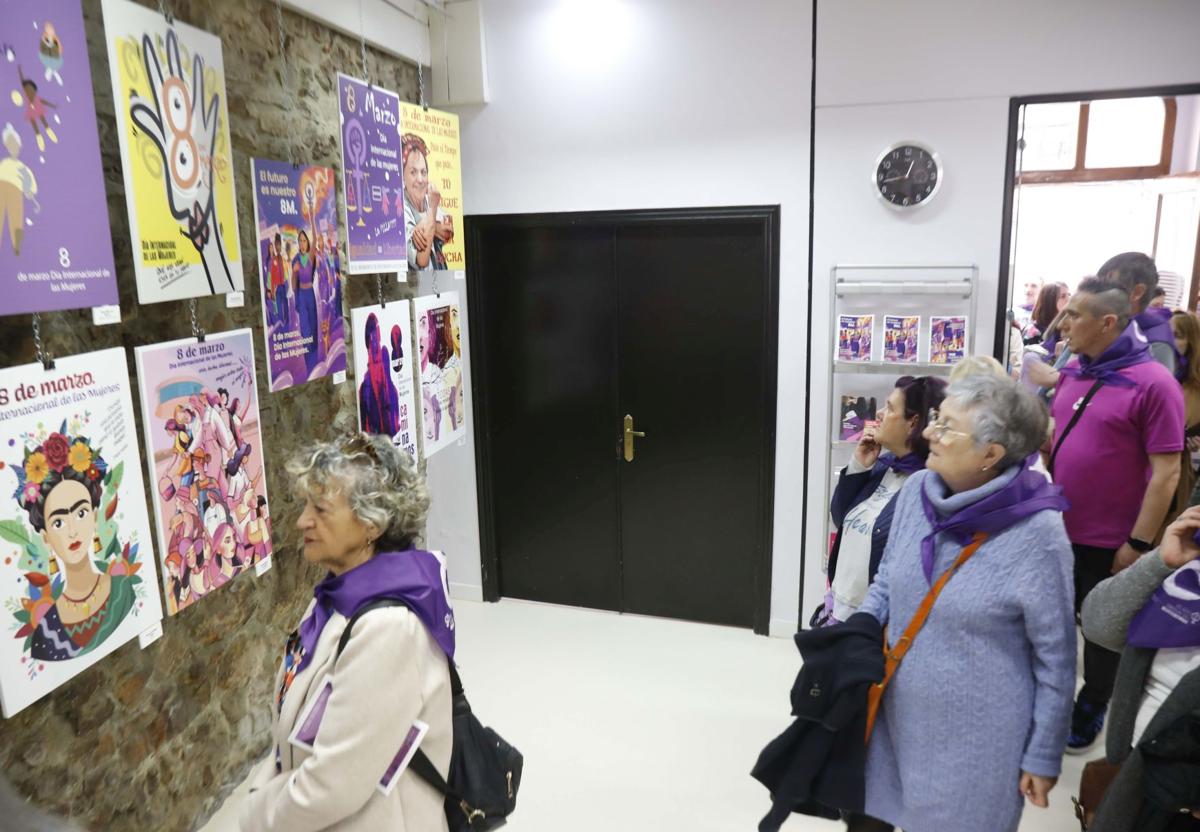 Exposición de carteles del 8 de Marzo en la Casa de la Mujer.