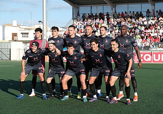 Once titular del Real Avilés ante el Atlético Antoniano en Lebrija.