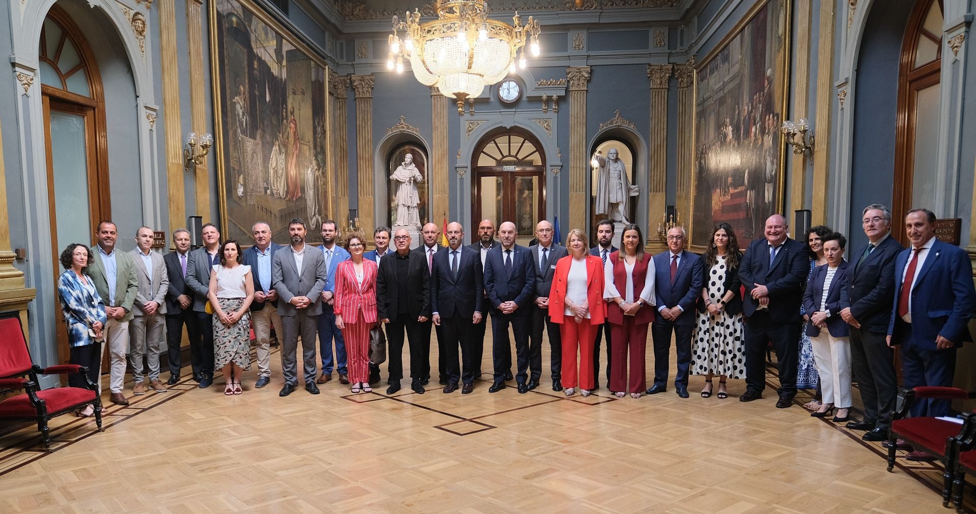 Los estudiantes del occidente asturiano visitan el Senado