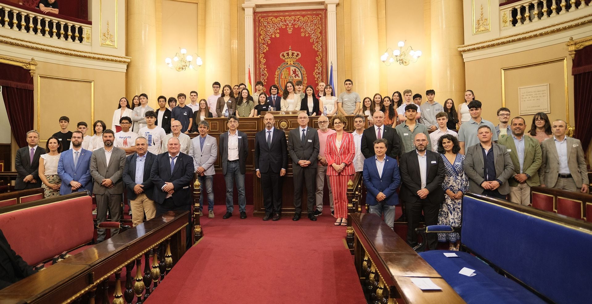 Los estudiantes del occidente asturiano visitan el Senado