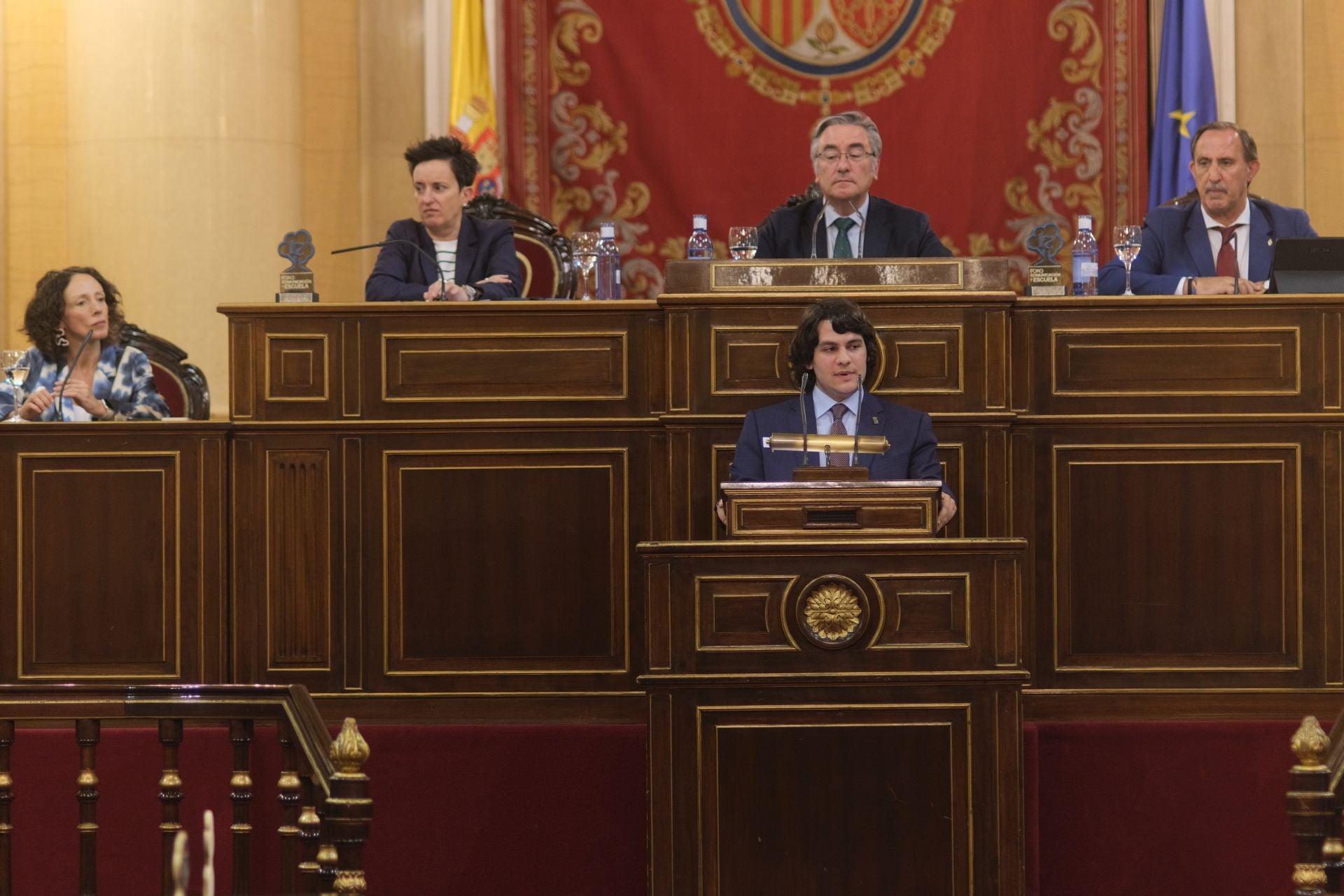 Los estudiantes del occidente asturiano visitan el Senado