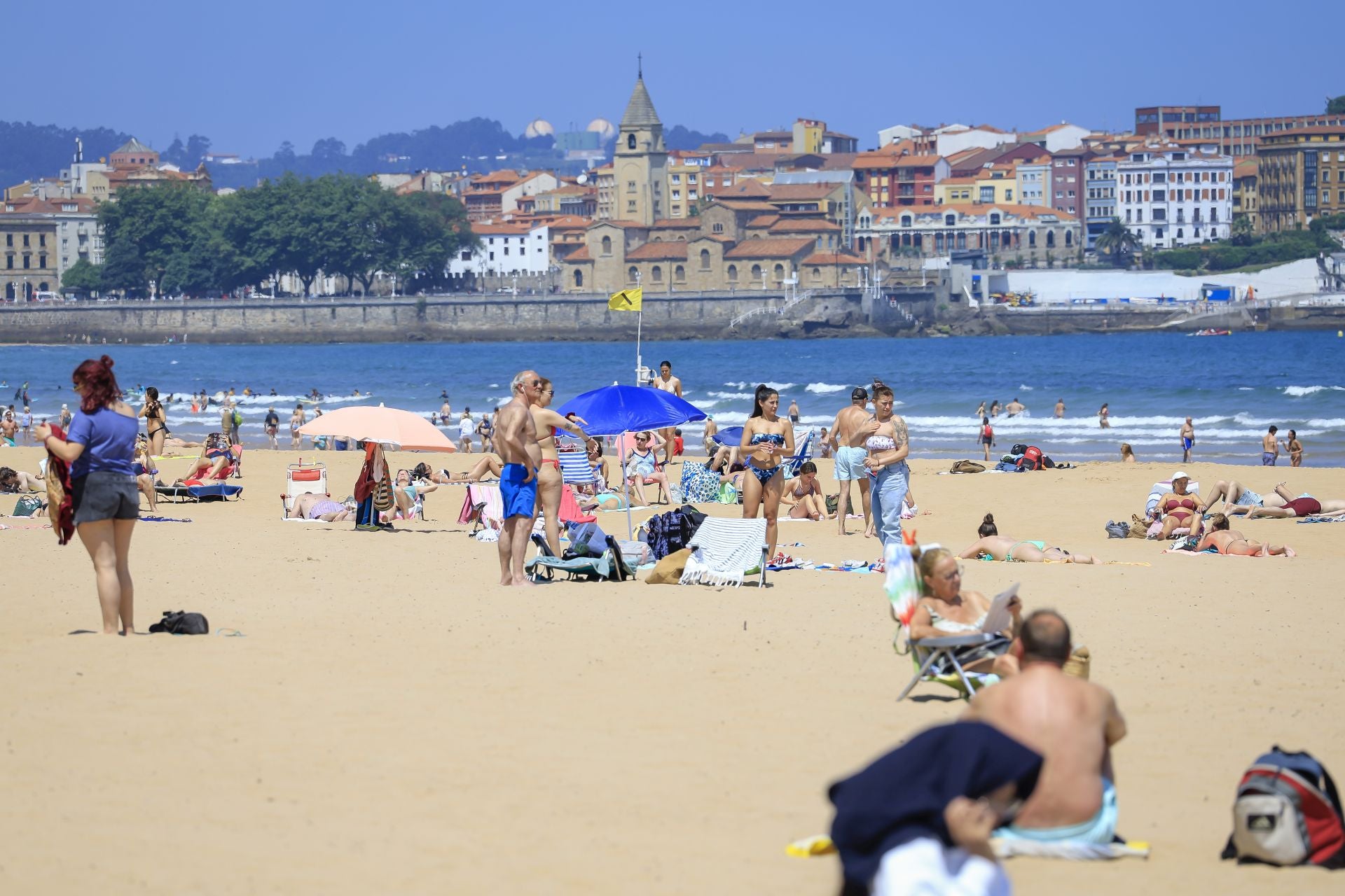 Asturias dice &#039;hola&#039; al calor con termómetros superando los 30 grados