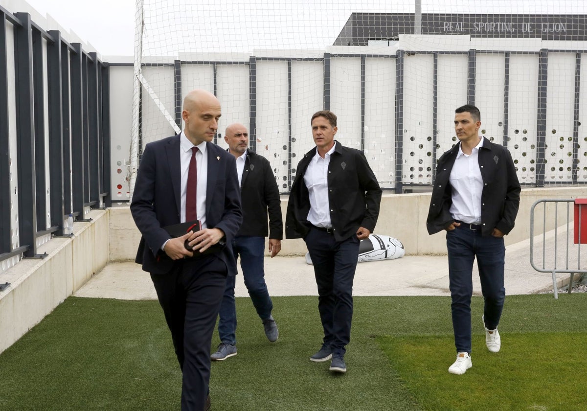 David Guerra, delante de Emilio Gutiérrez, Felipe Vega-Arango e Israel Villaseñor.