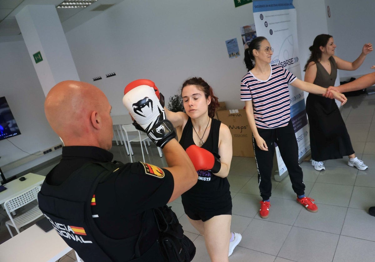 El curso de defensa personal.