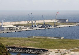 Panorámica del muelle Romualdo Alvargonzález Figaredo de El Musel.