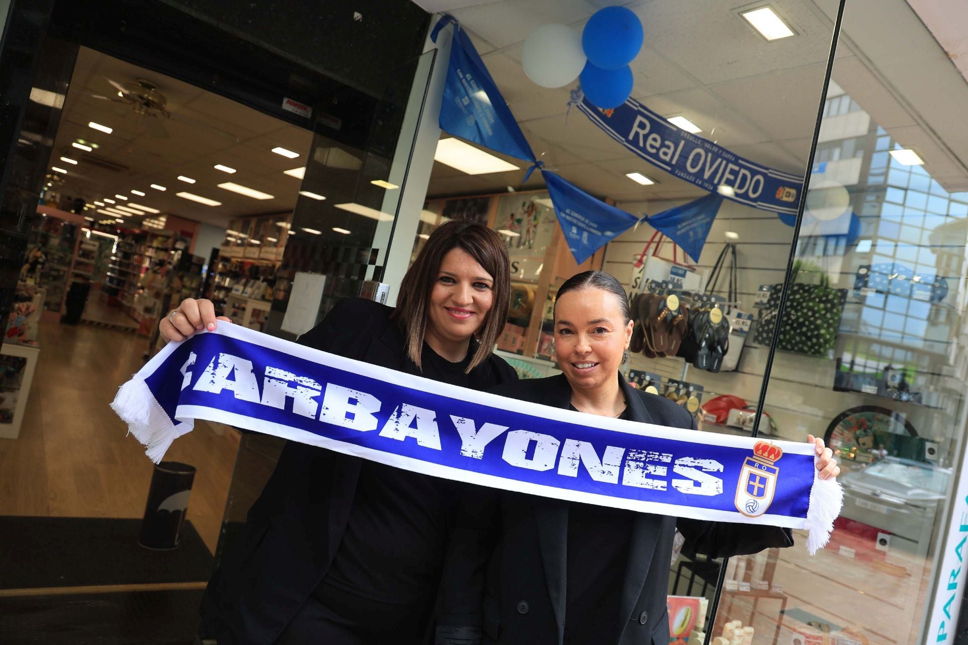 Los comercios de Oviedo empujan al Real Oviedo a Primera