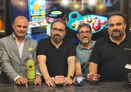 Santiago Martínez, Rubén Rodríguez, Lucas Alonso y Tito Rodríguez con los nuevos productos.
