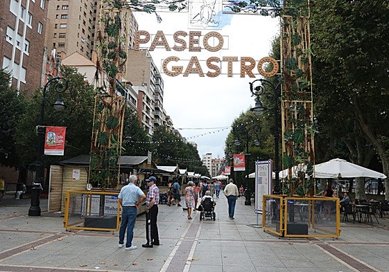 El Paseo Gastro, durante la Semana Grande de 2024 en el paseo de Begoña.