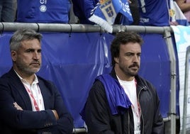 Fernando Alonso no se perdió el partido en el Tartiere.