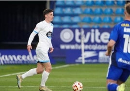 Prado, en un partido con el Ourense en Primera RFEF.