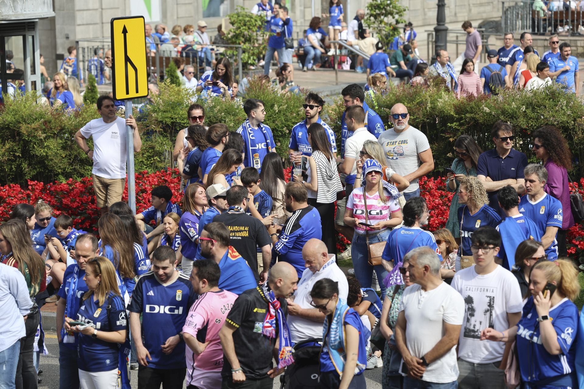 Fiesta eterna en Oviedo tras el ansiado ascenso a Primera