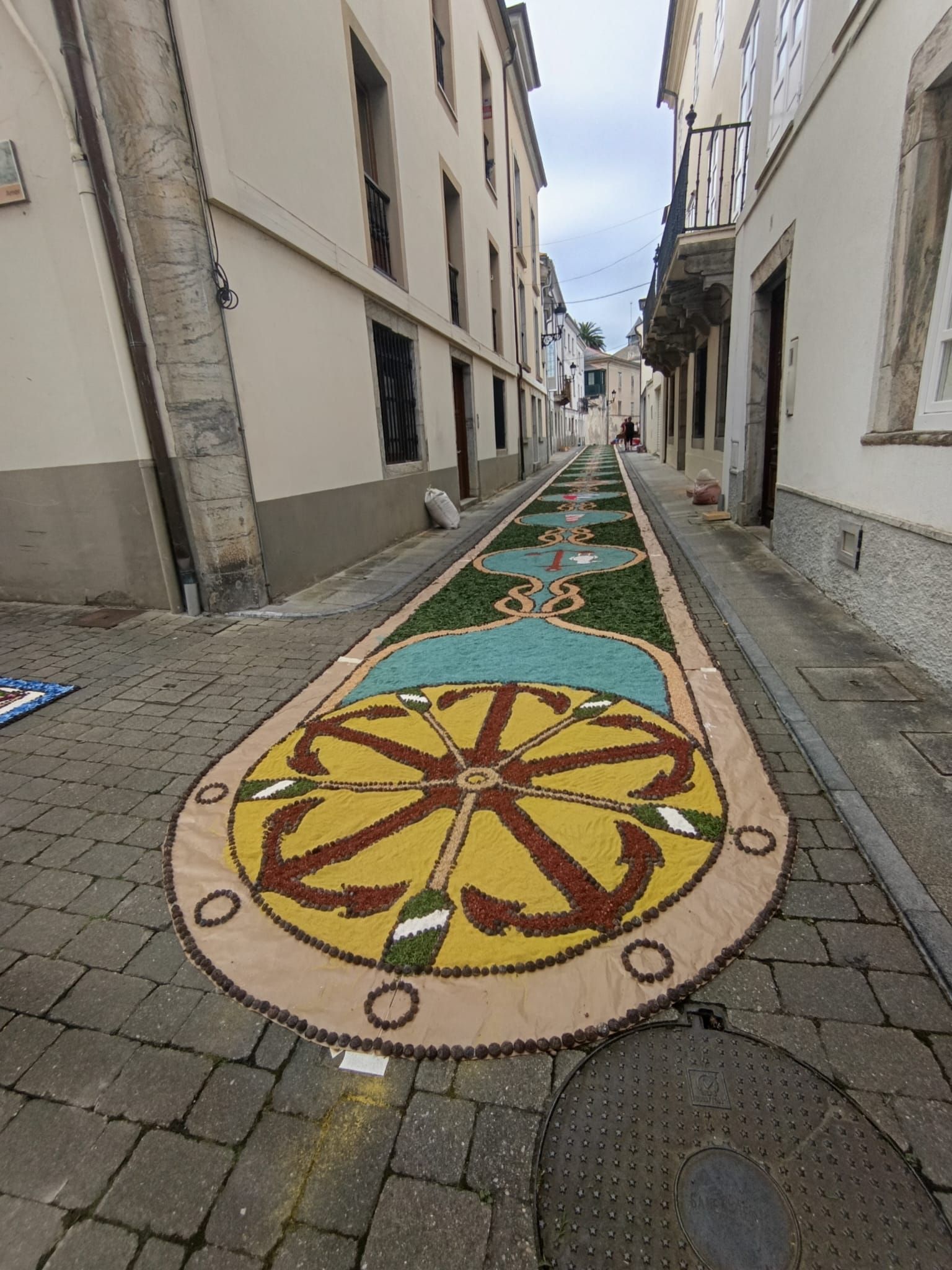 El ascenso del Real Oviedo se cuela en las alfombras florales del Corpus de Castropol