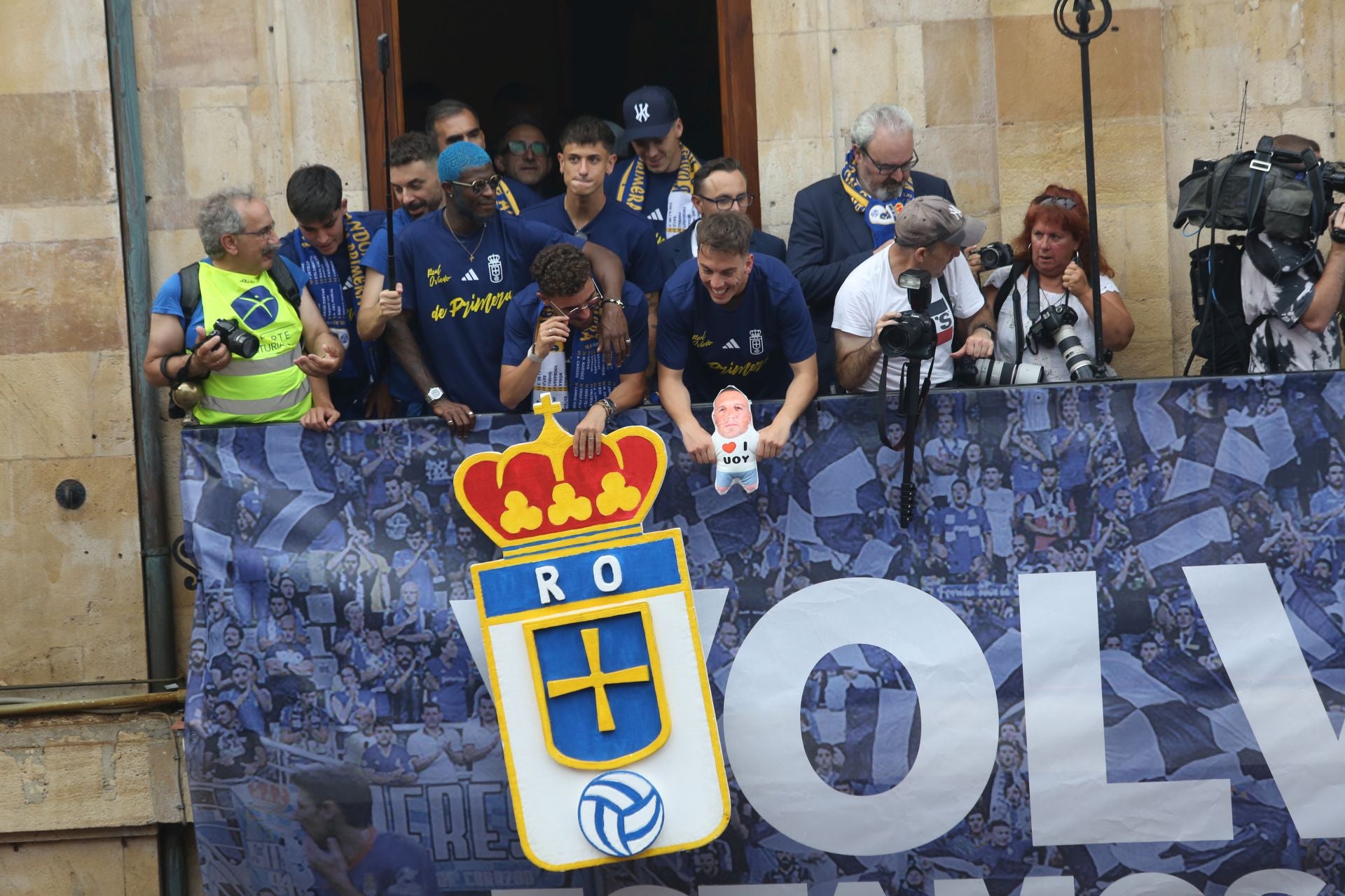 Fiesta eterna en Oviedo tras el ansiado ascenso a Primera