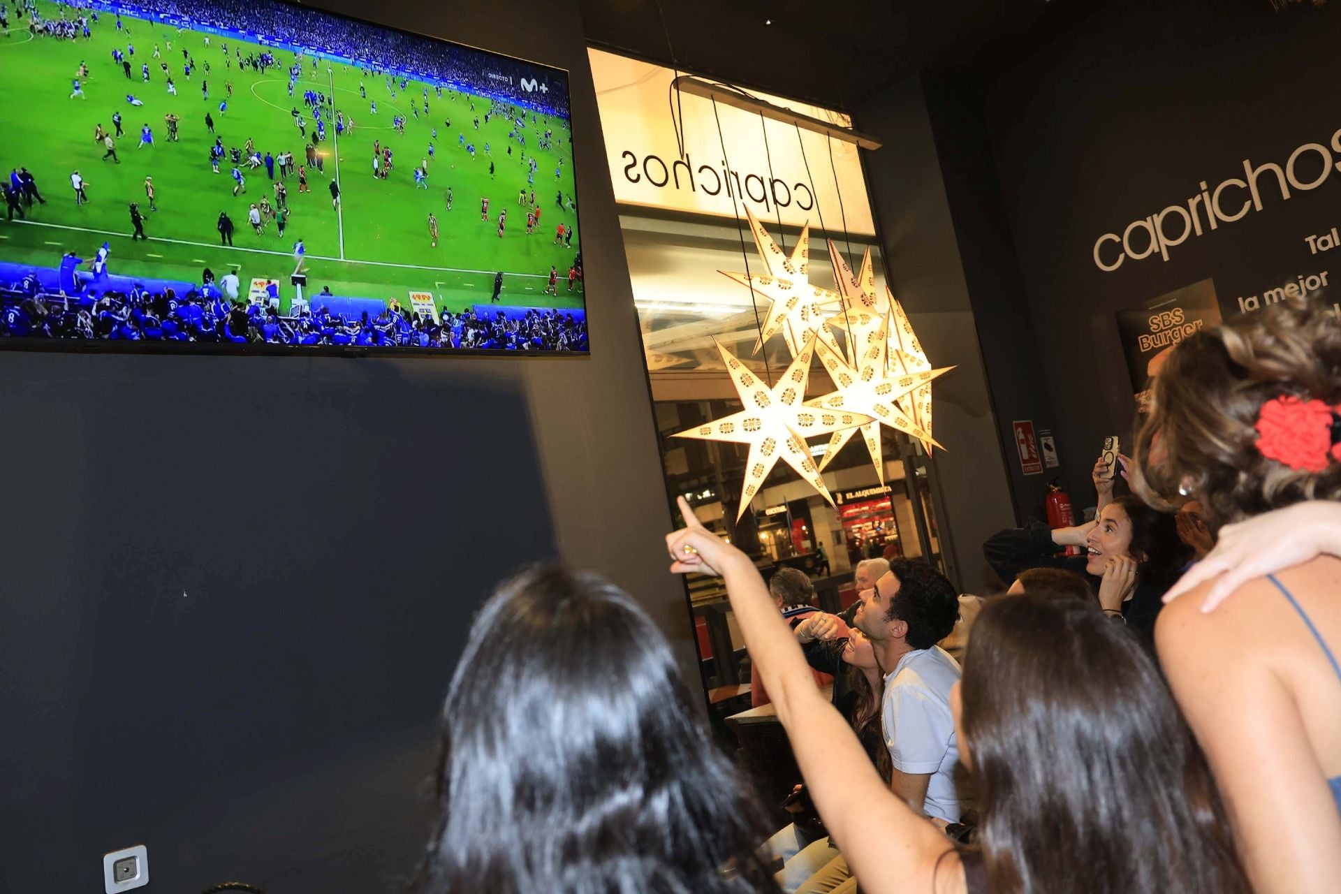 Locura y celebración en Oviedo por volver a Primera