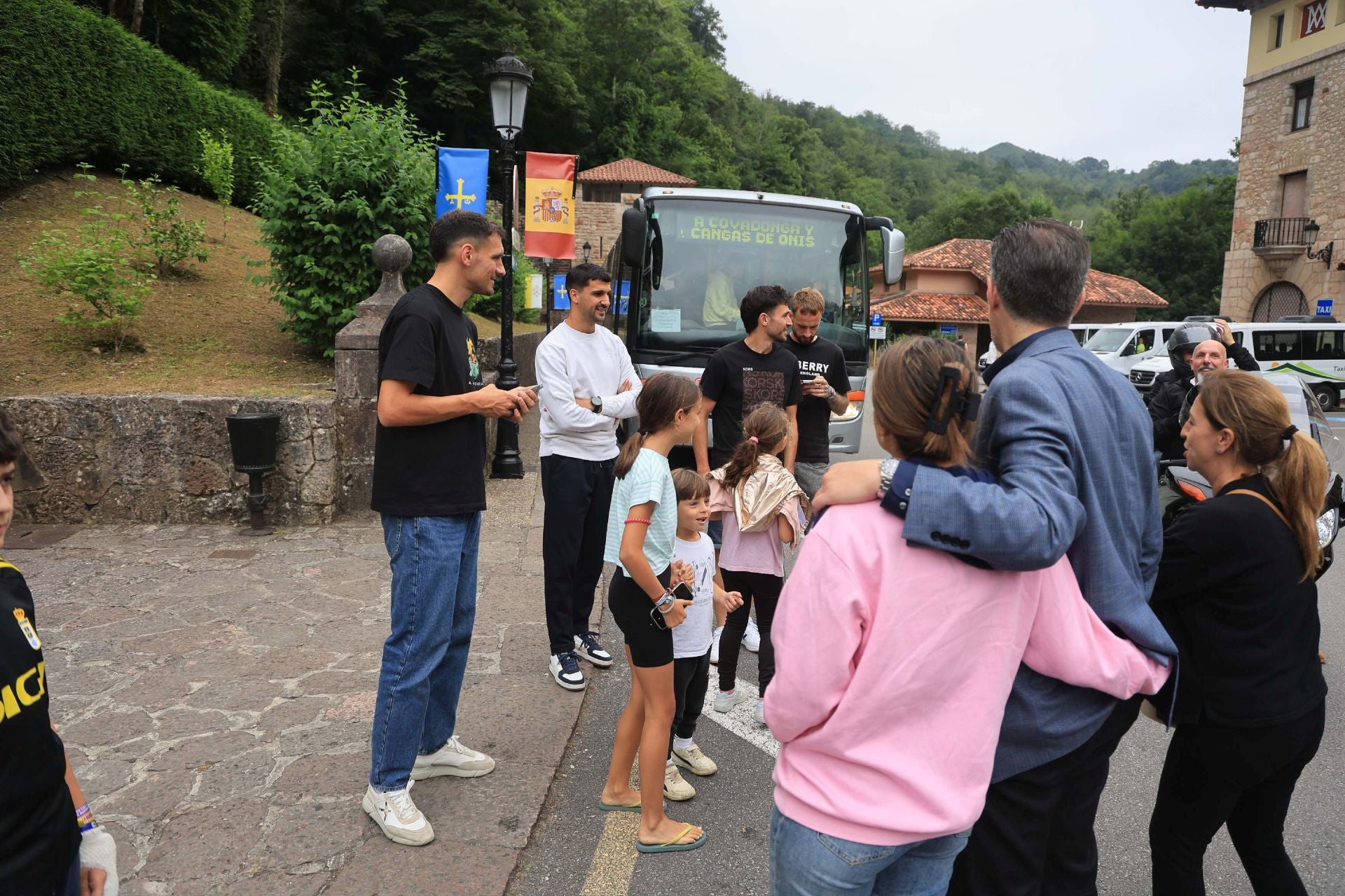 El Real Oviedo visita a la Santina en Covadonga