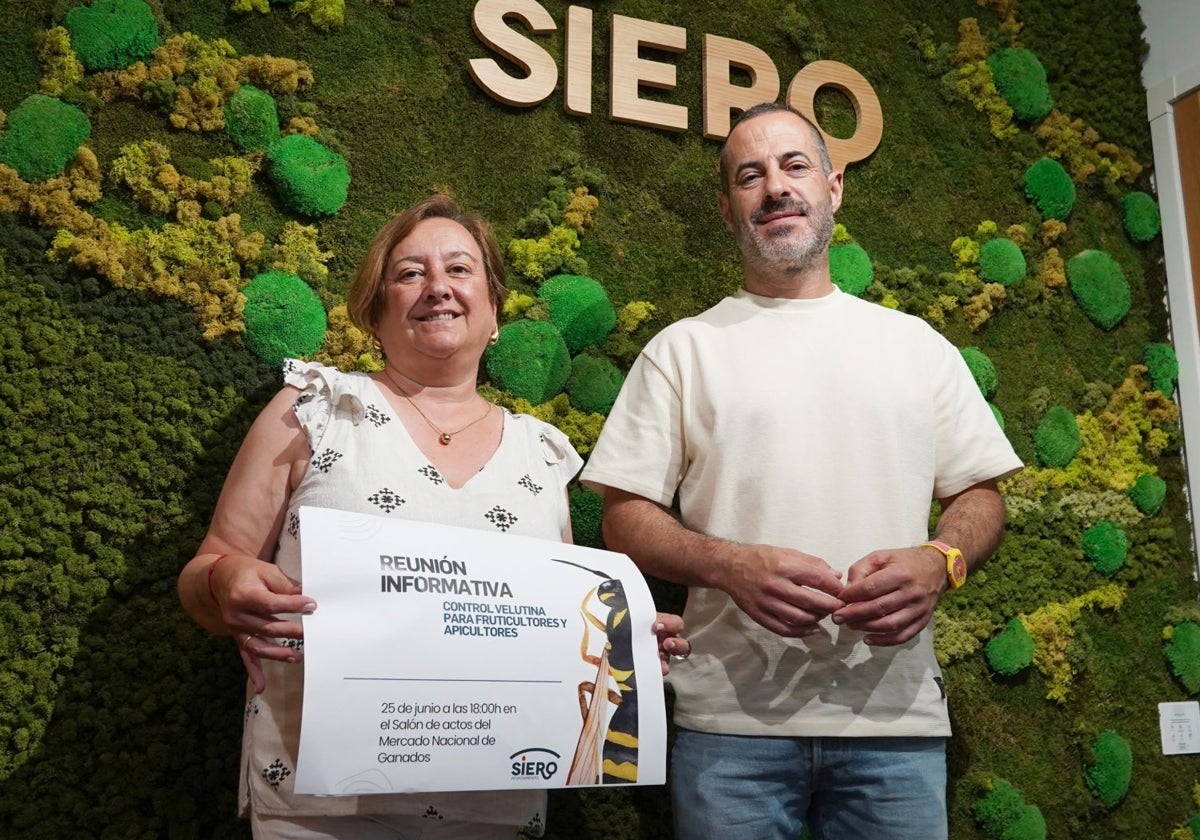 La edil Ana Nosti y el alcalde de Siero, Ángel García