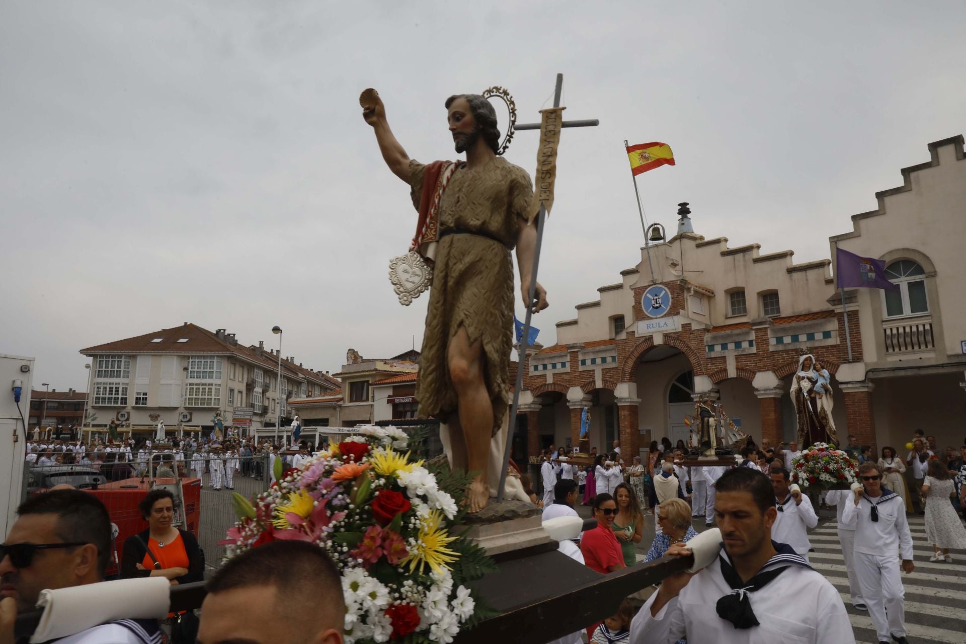 San Juan de la Arena celebra su procesión marinera, declarada de Interés Turístico