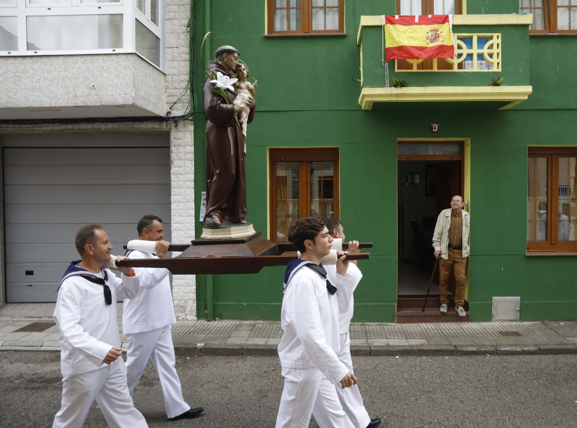 San Juan de la Arena celebra su procesión marinera, declarada de Interés Turístico
