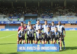 Estreno liguero del Real Avilés la temporada pasada ante el Coruxo.