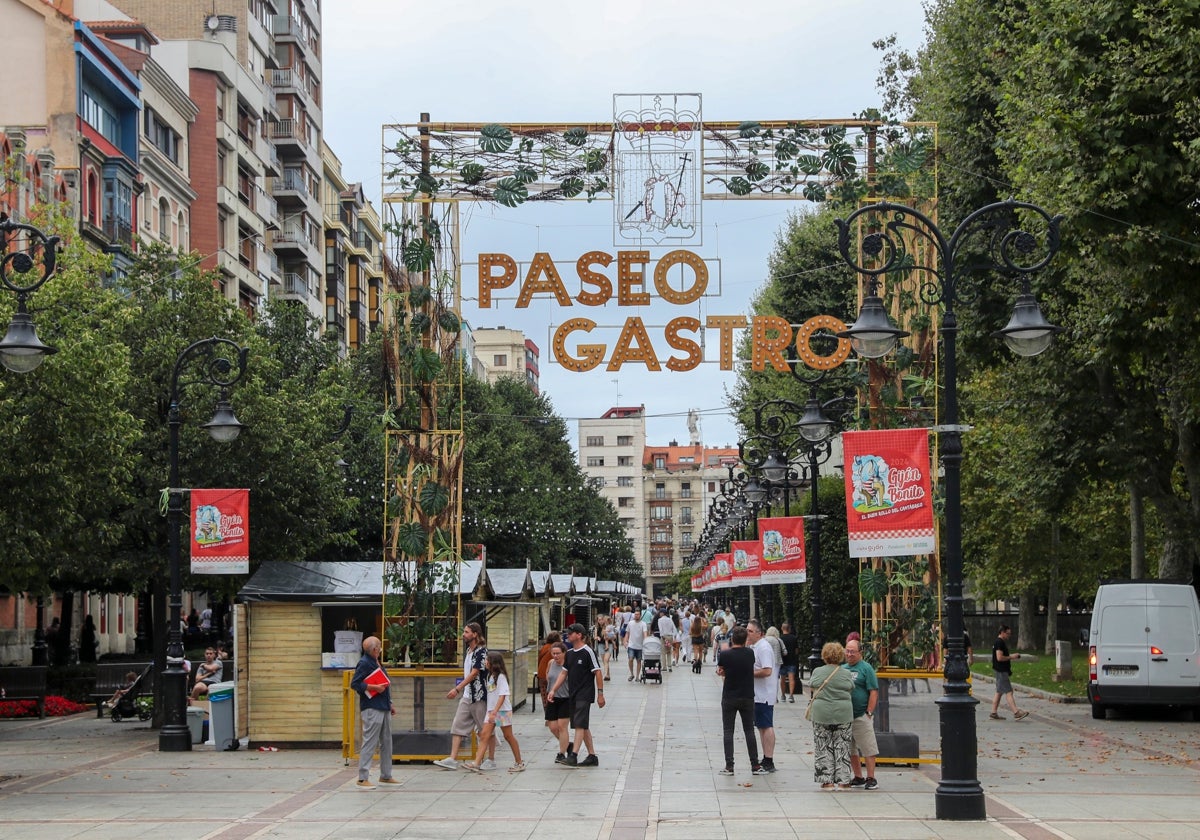 Casetas hosteleras del Paseo Gastro, en el paseo de Begoña, en la primera edición del pasado verano.