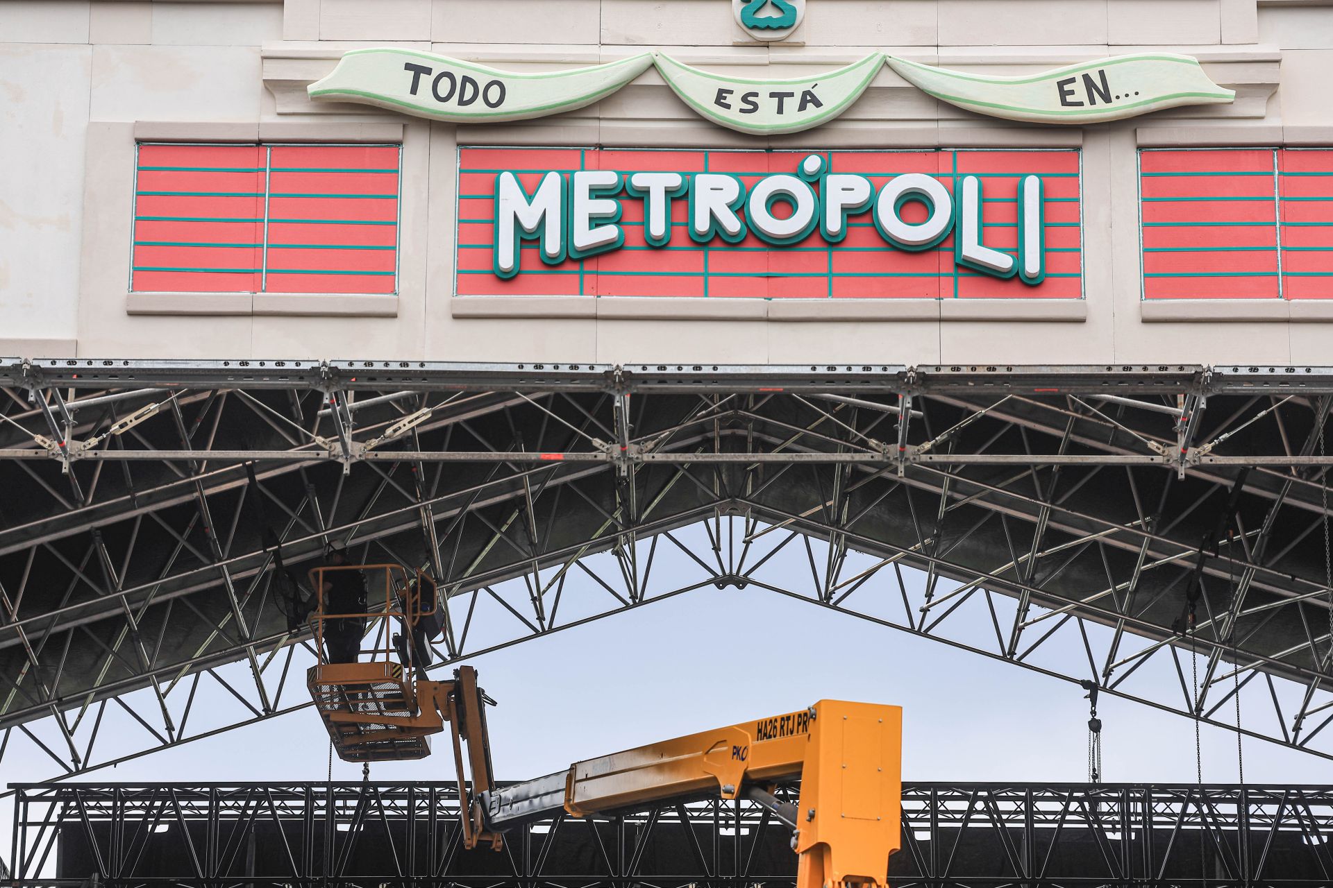 Así se prepara el festival Metrópoli de Gijón