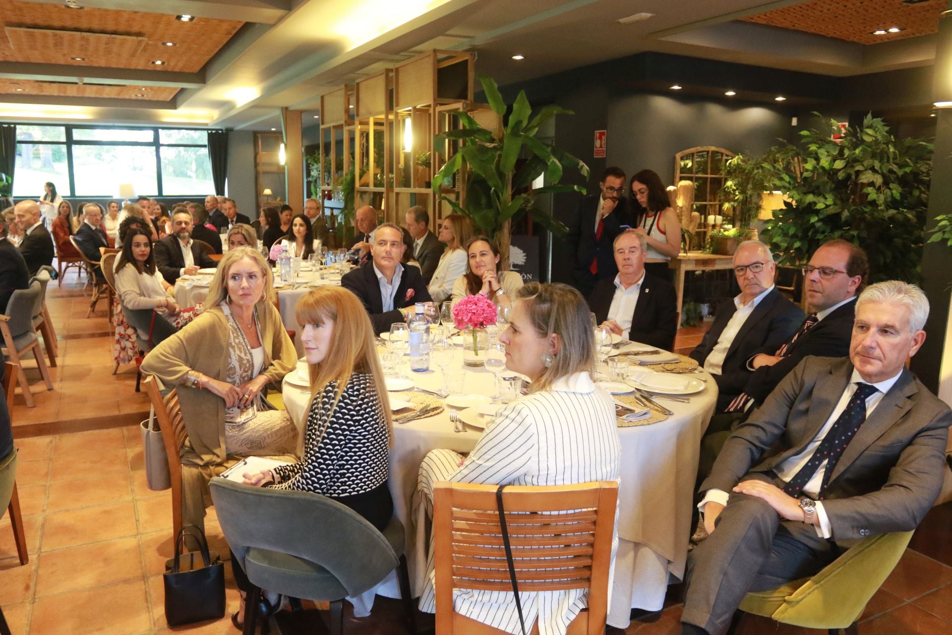 Entrega del reconocimiento &#039;Gijonés del año&#039; al Grupo Covadonga