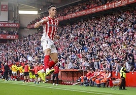 Gaspar Campos celebra su gol en el partido ante el Cádiz en El Molinón.