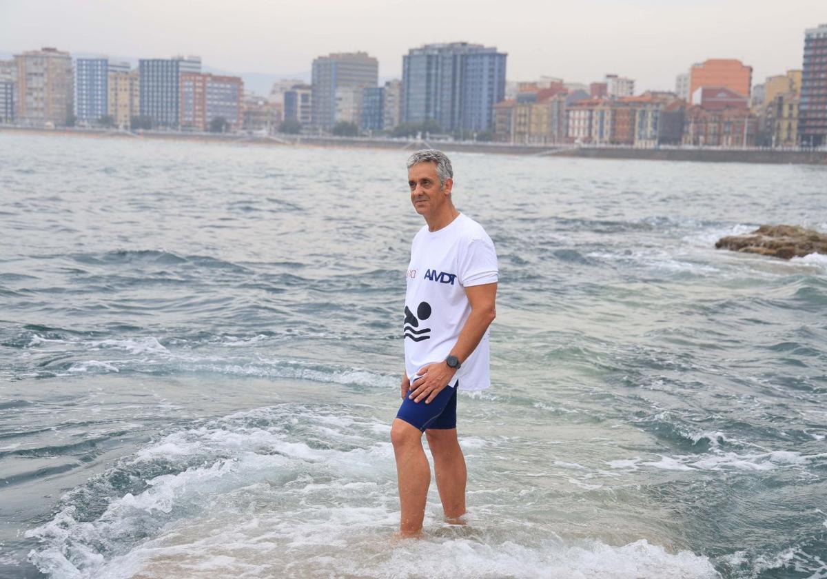 Luis Bárcena, en la zona de nado del Club de Regatas.