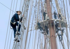 La Princesa Leonor, en el 'Juan Sebastián de Elcano'.