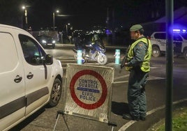 Control de la Guardia Civil en Castiello.