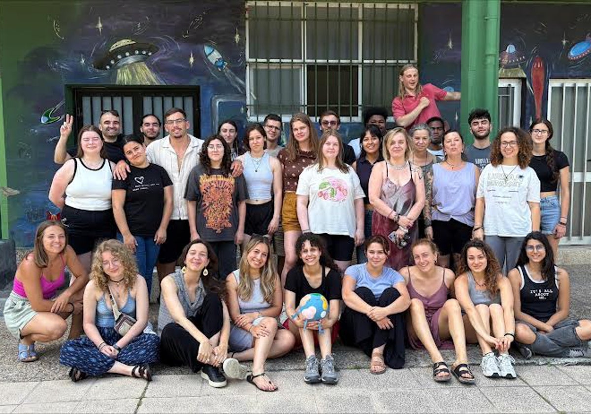 os jóvenes europeos en el albergue municipal de Lada, Langreo
