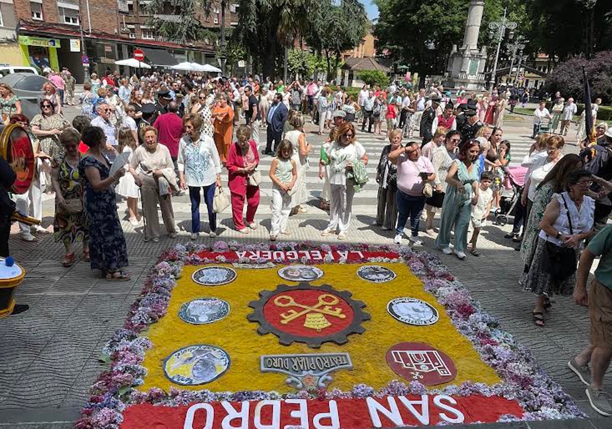 Imagen principal - Lleno en La Felguera para festejar a su patrón: San Pedro
