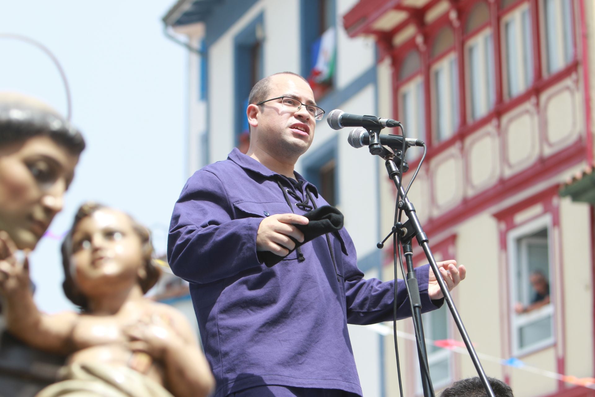 Cudillero vive una Amuravela multitudinaria por San Pedro