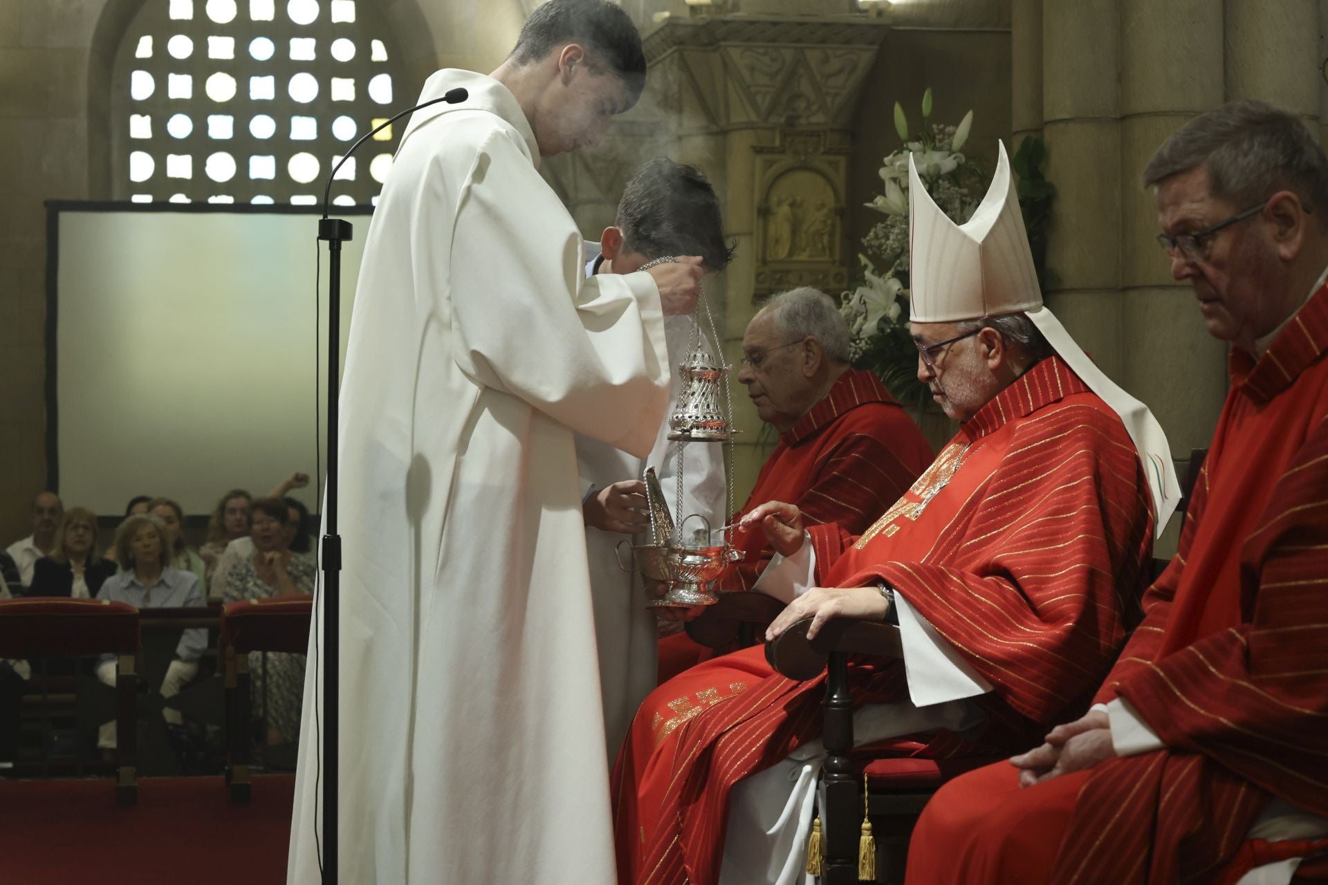 Gijón se rinde a San Pedro